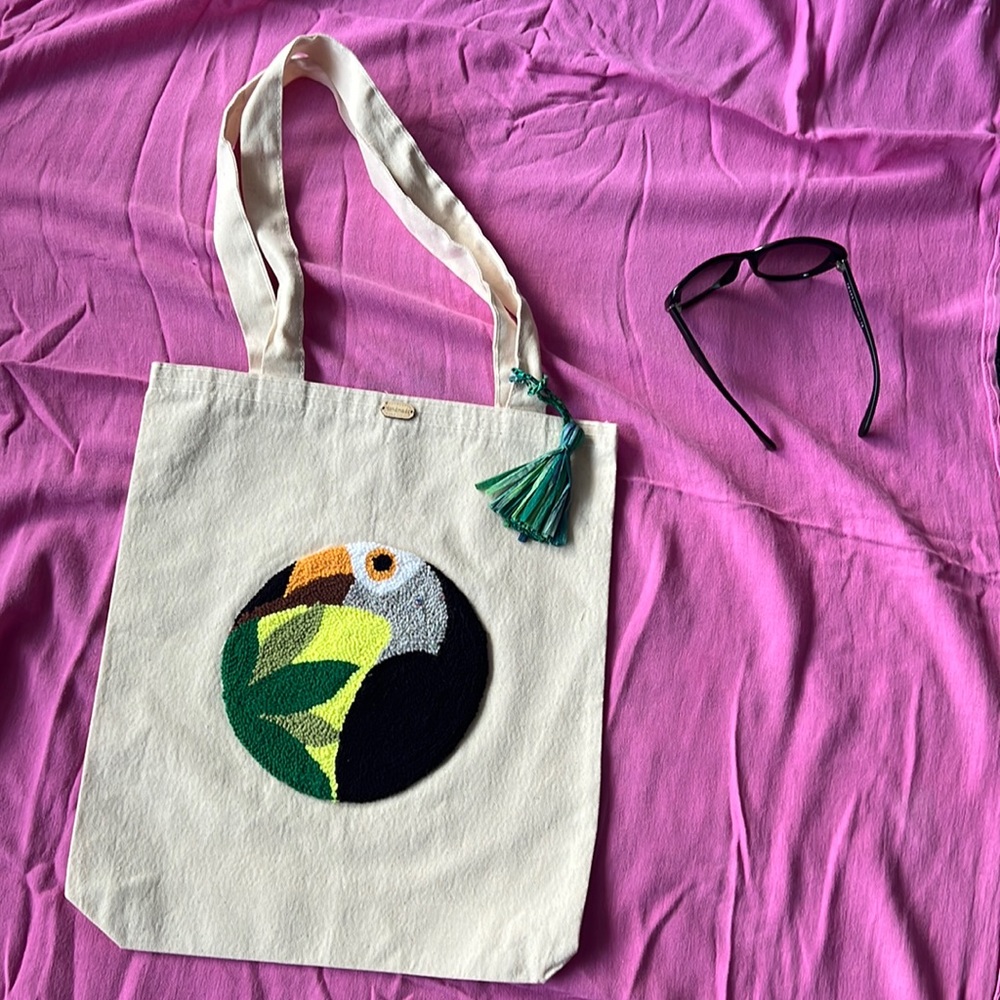 NWT - Nilly's Handmade Punch Tucan Beach Bag